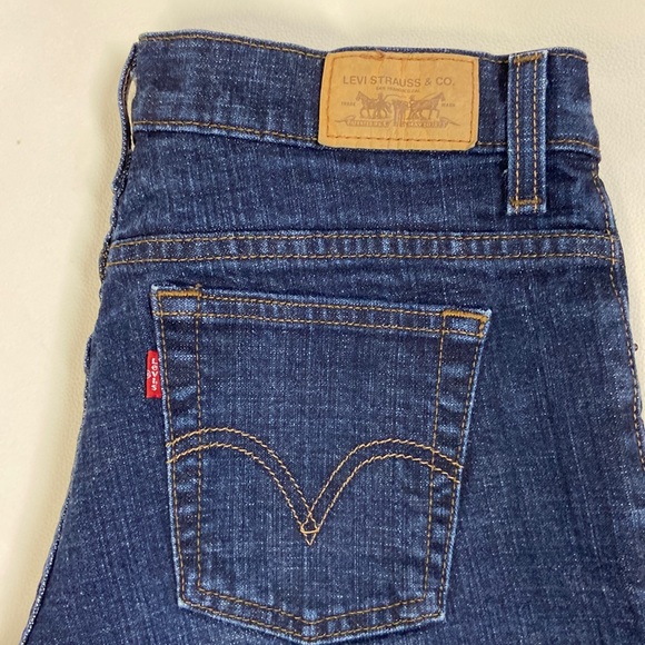 Levi’s 550 Relaxed Boot Cut Jeans Lined Dark Wash, Size 6 Medium - Picture 4 of 11